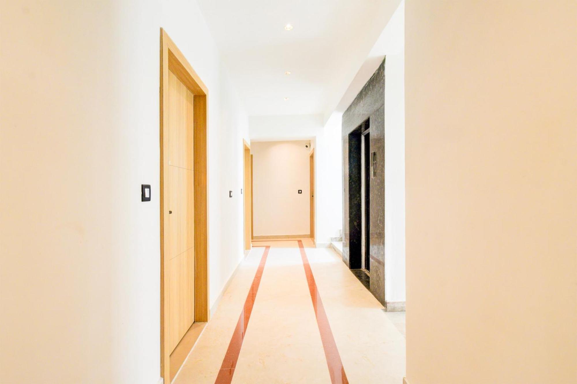 Townhouse Aarav Business Hotel ハイデラバード エクステリア 写真