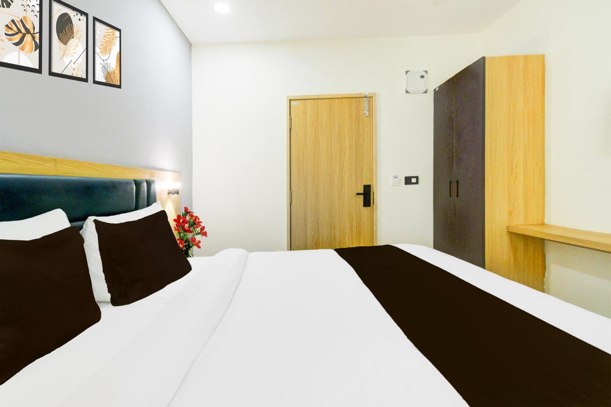 Townhouse Aarav Business Hotel ハイデラバード エクステリア 写真