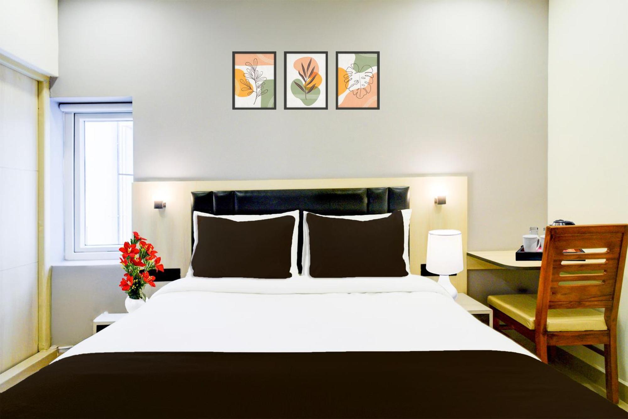 Townhouse Aarav Business Hotel ハイデラバード エクステリア 写真