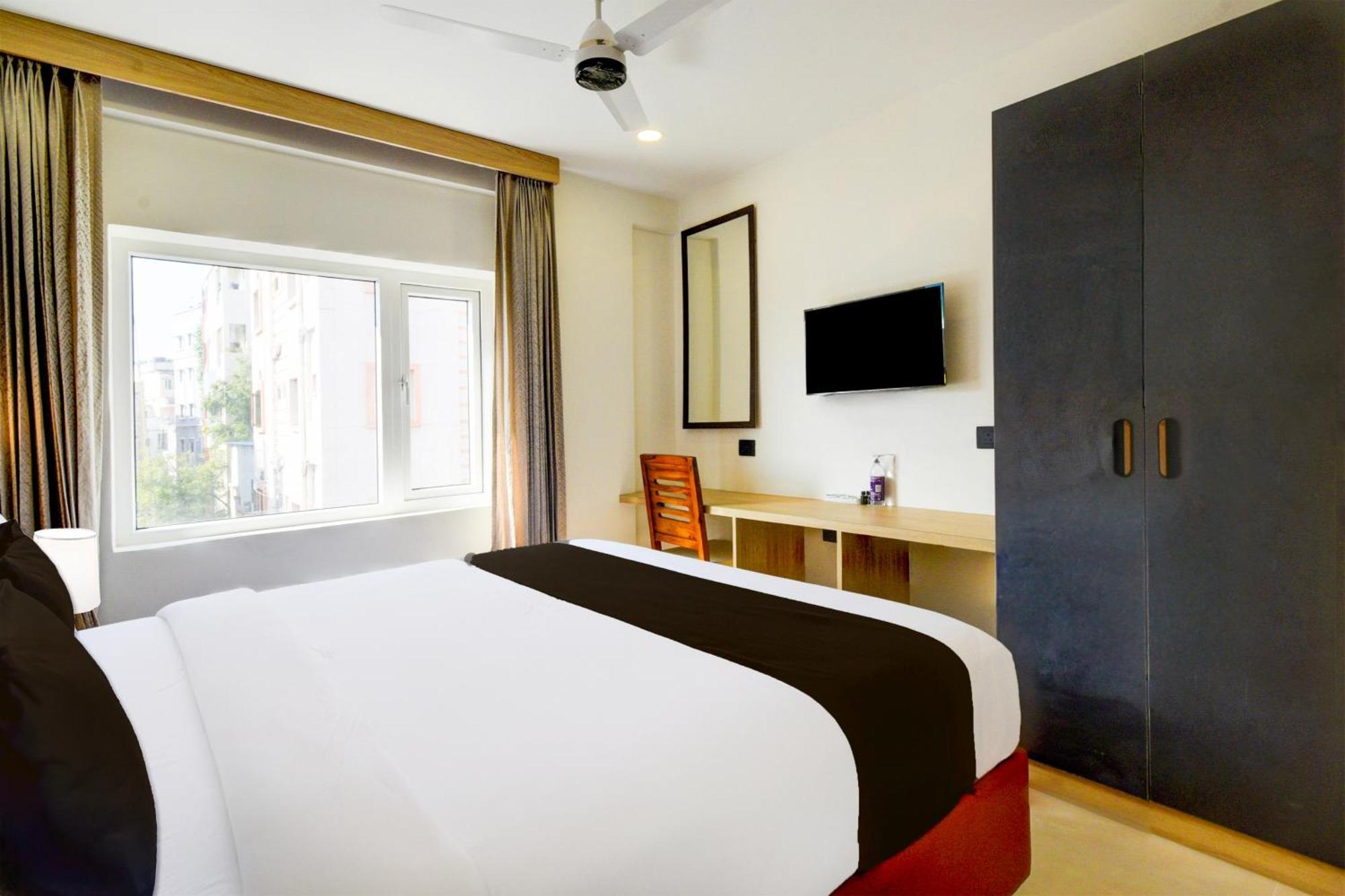 Townhouse Aarav Business Hotel ハイデラバード エクステリア 写真